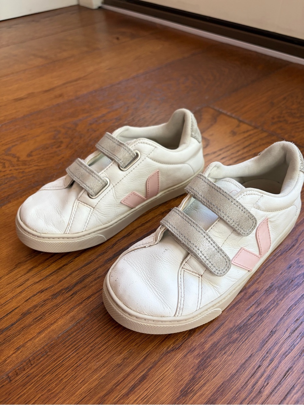 Veja Kids’ Sneakers in White/Pink/Silver size 4 big kid